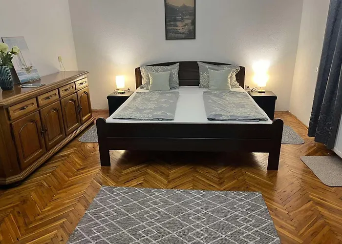 Studio Apartman Nina