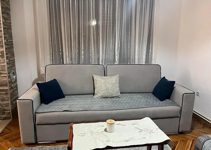 Studio Apartman Nina